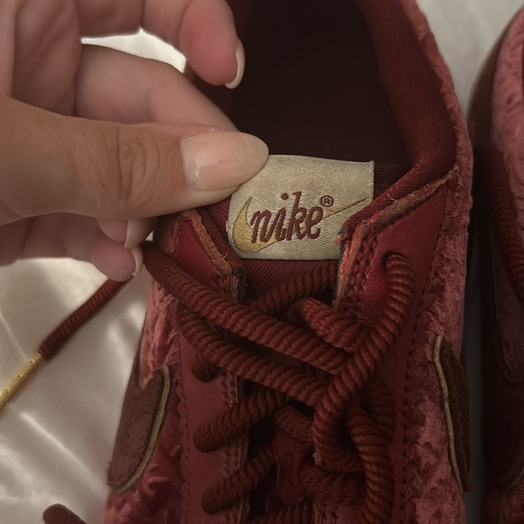 Nike Cortez Classic Special Edition Velvet Red Crush Casual Lace Sneaker Size 10 - Picture 12 of 14